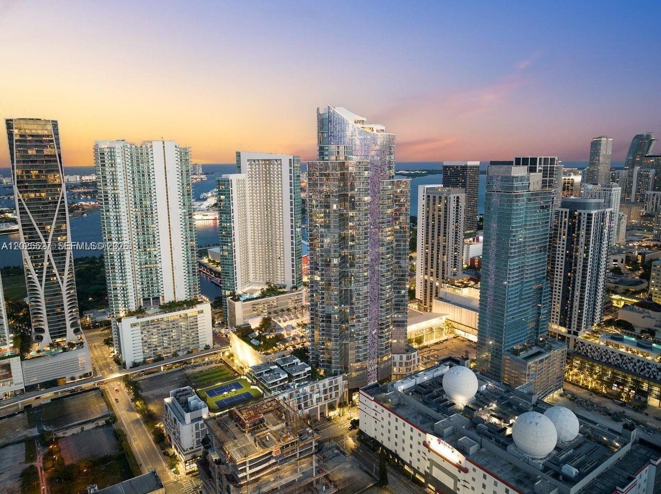 Paramount Miami Worldcenter · #3909 in Miami - Photo 64