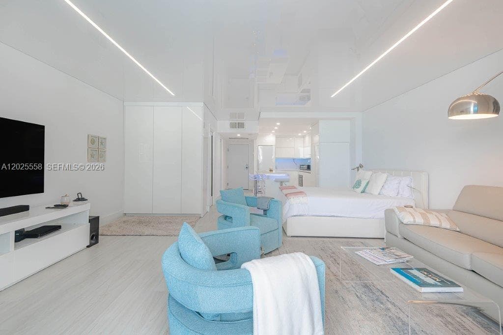 Roney Palace · #811 in Miami Beach - Photo 27