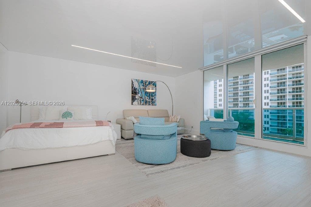 Roney Palace · #811 in Miami Beach - Photo 6