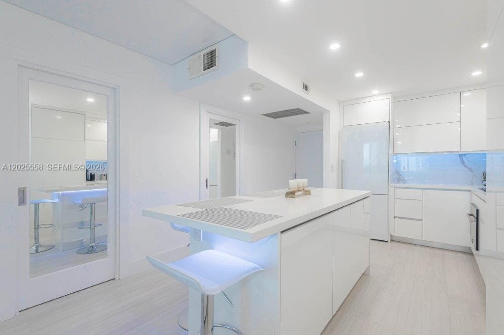 Roney Palace · #811 in Miami Beach - Photo 17