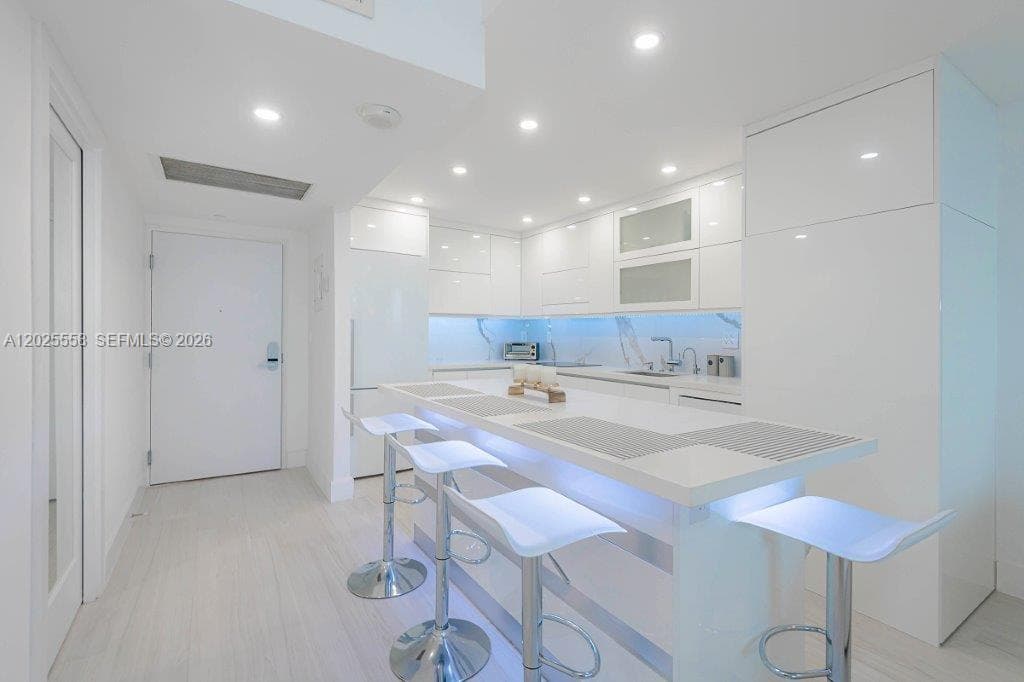 Roney Palace · #811 in Miami Beach - Photo 16