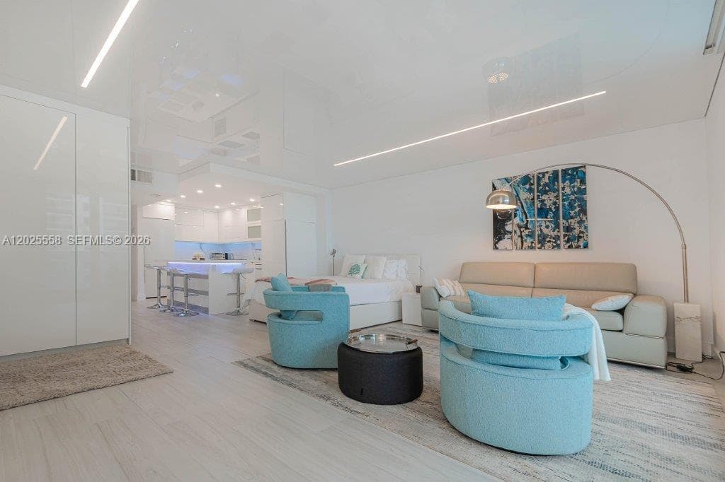 Roney Palace · #811 in Miami Beach - Photo 11