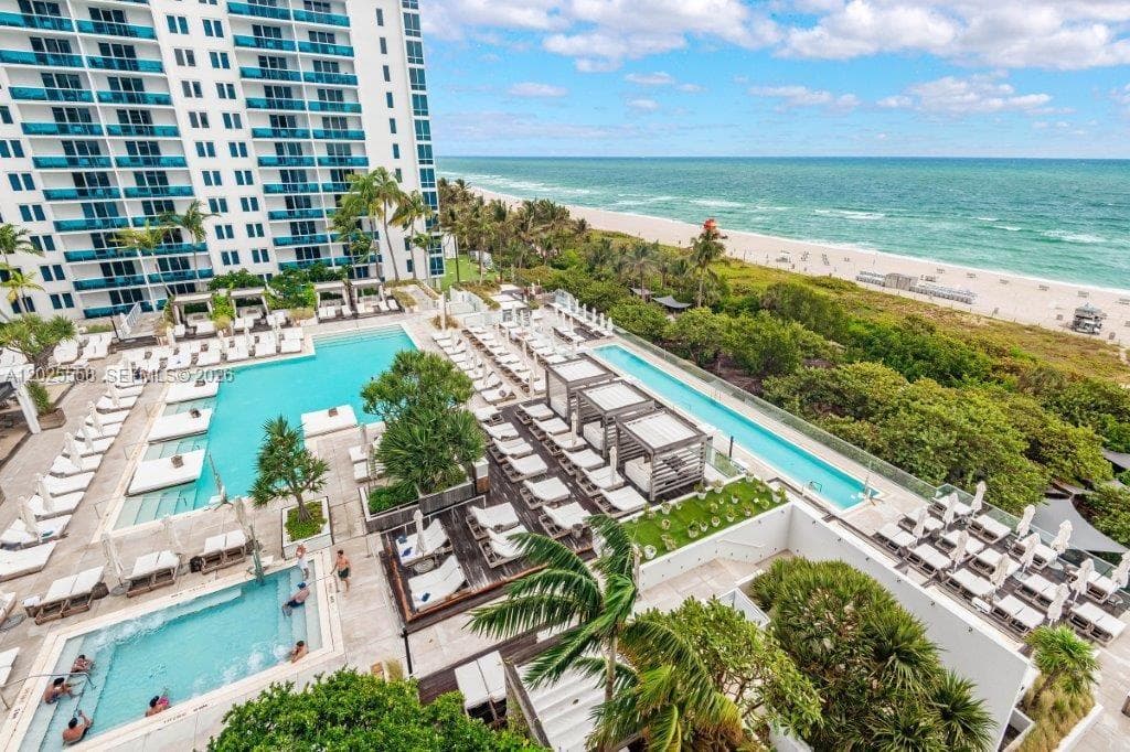 Roney Palace · #811 in Miami Beach - Photo 25