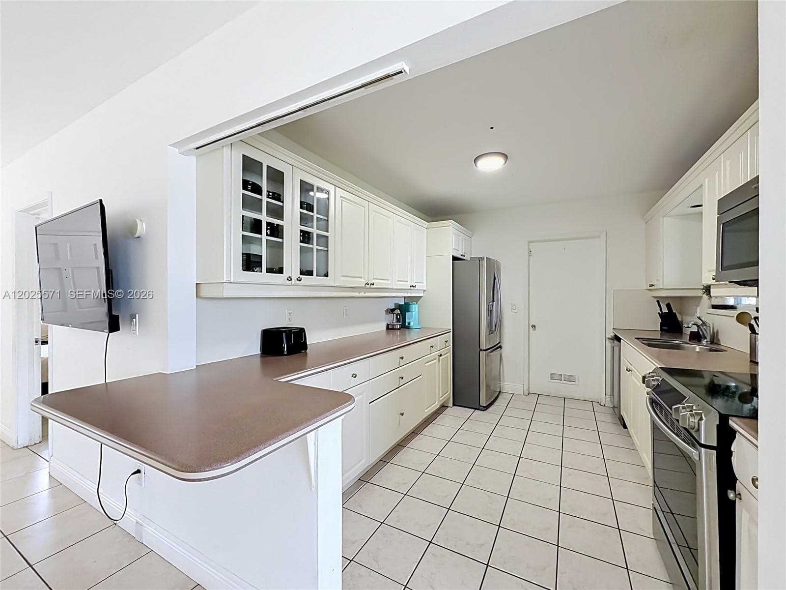 2501 NE 209th Ter photo 12