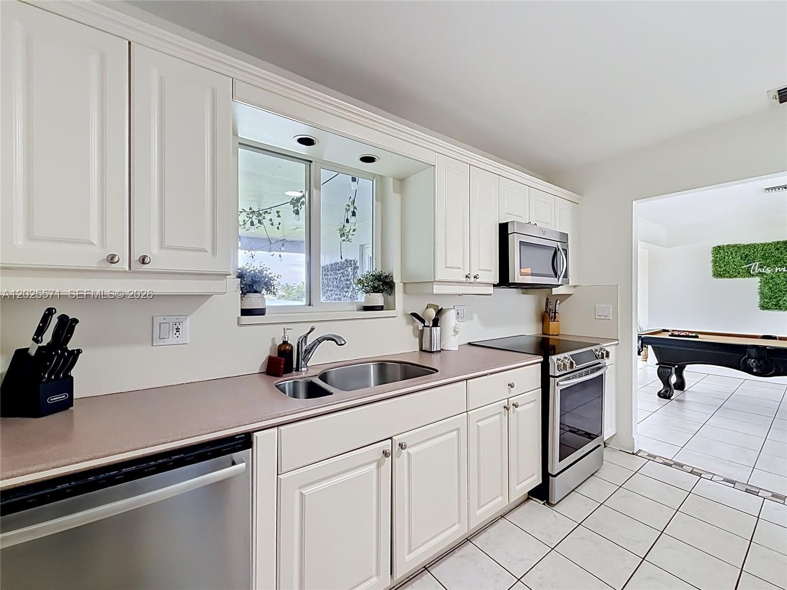 2501 NE 209th Ter photo 15