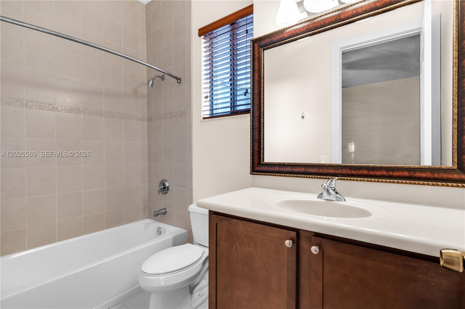 BATHROOM BEDROOM No. 4