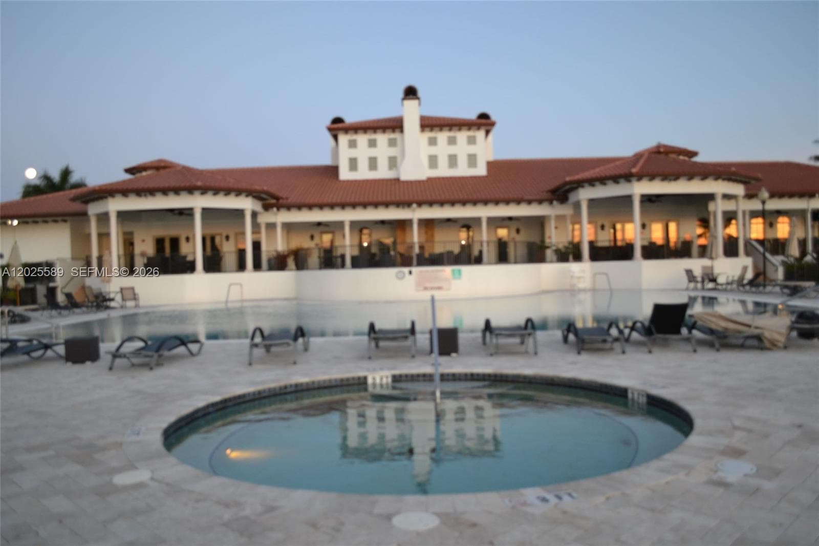CLUBHOUSE