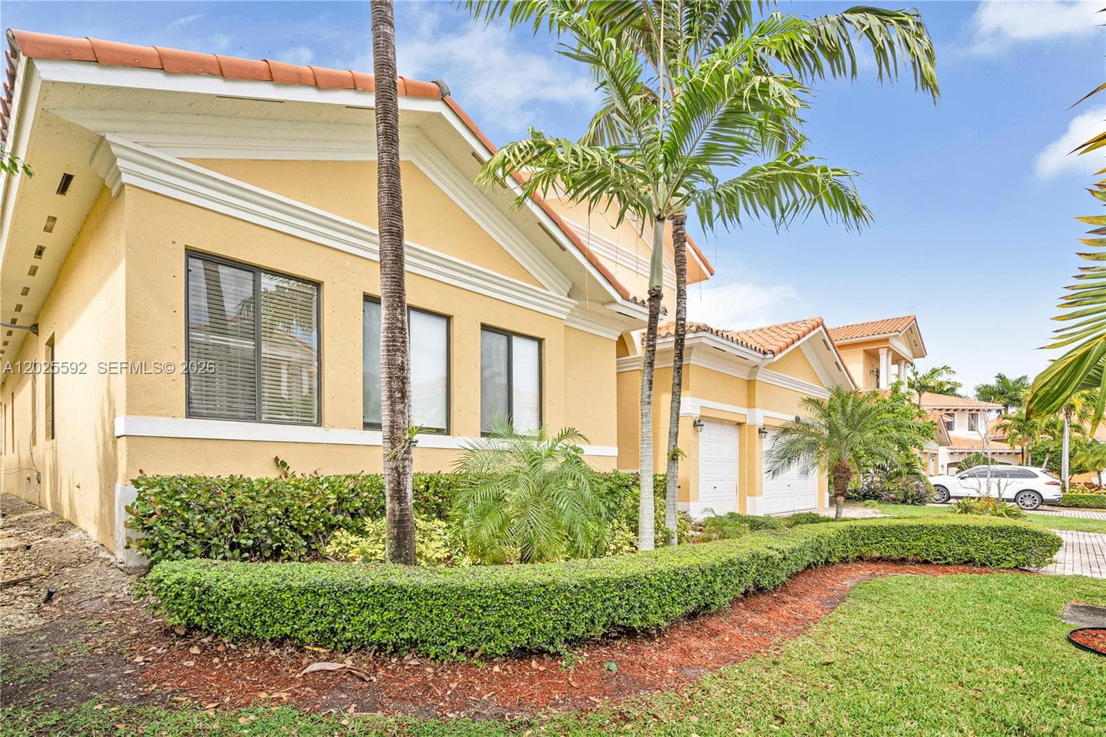 18724 SW 76 CT photo 1