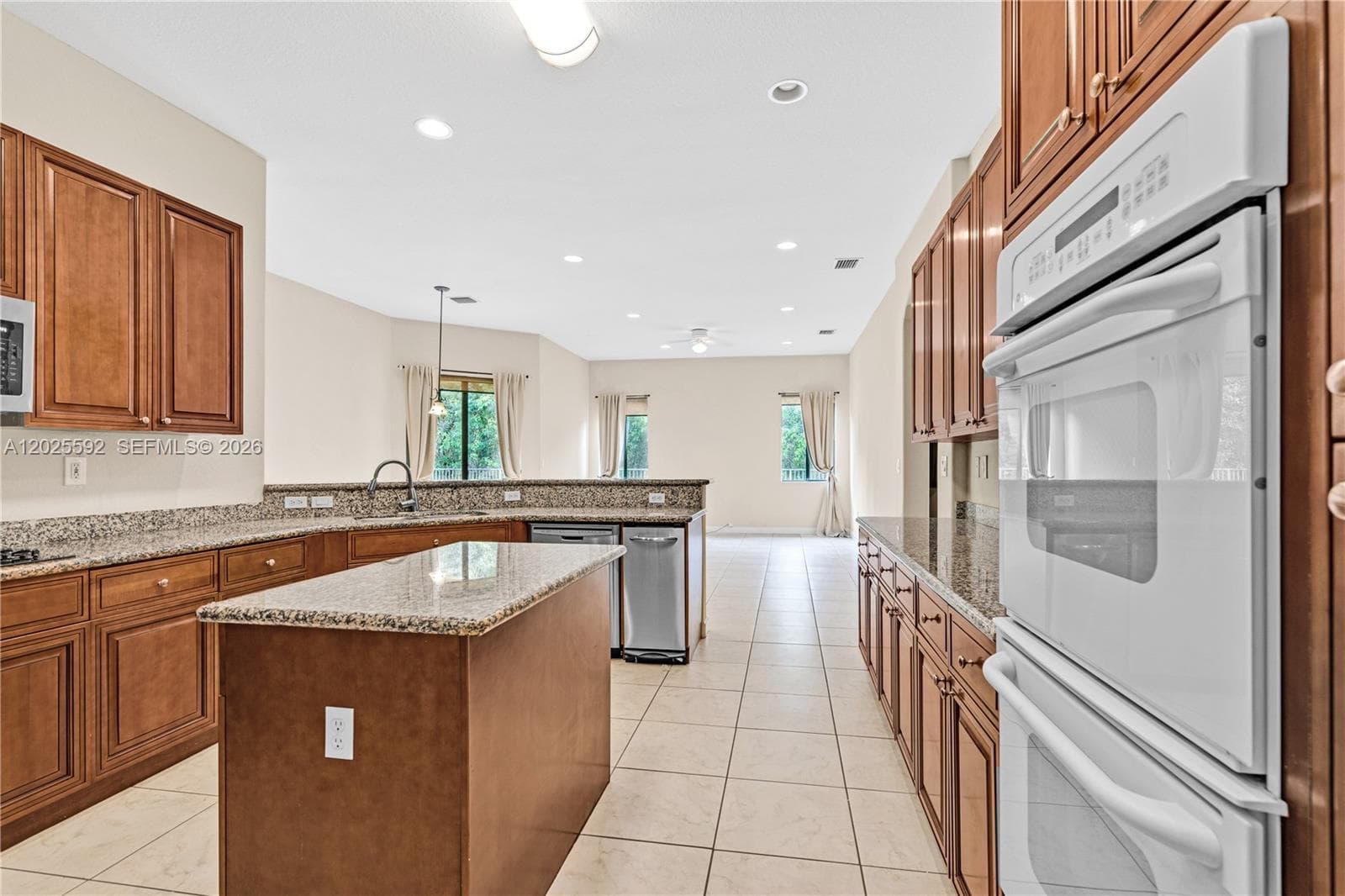 18724 SW 76 CT photo 15