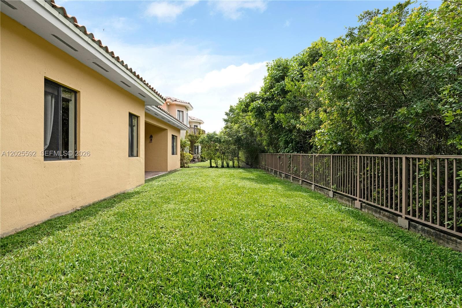 18724 SW 76 CT photo 8