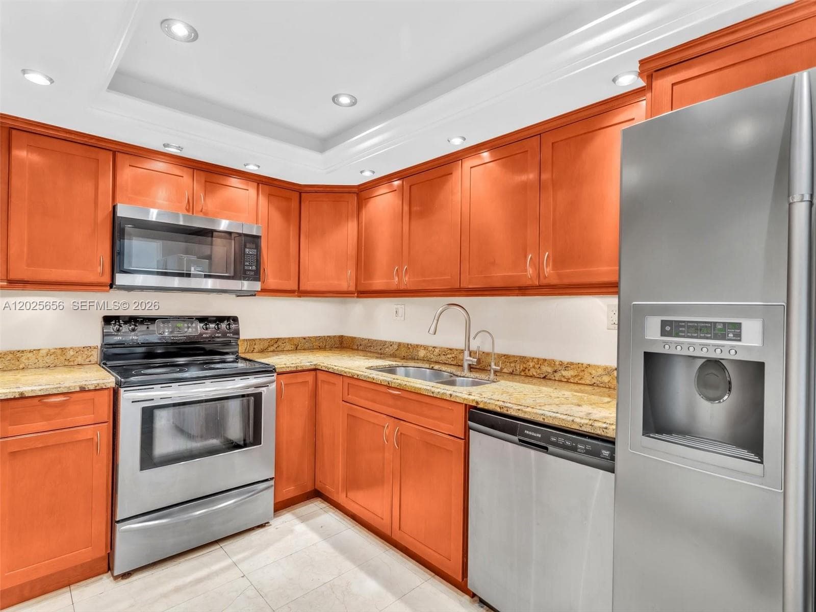 THE CARRIAGE HOUSE · #107 in Miami Beach - Photo 12
