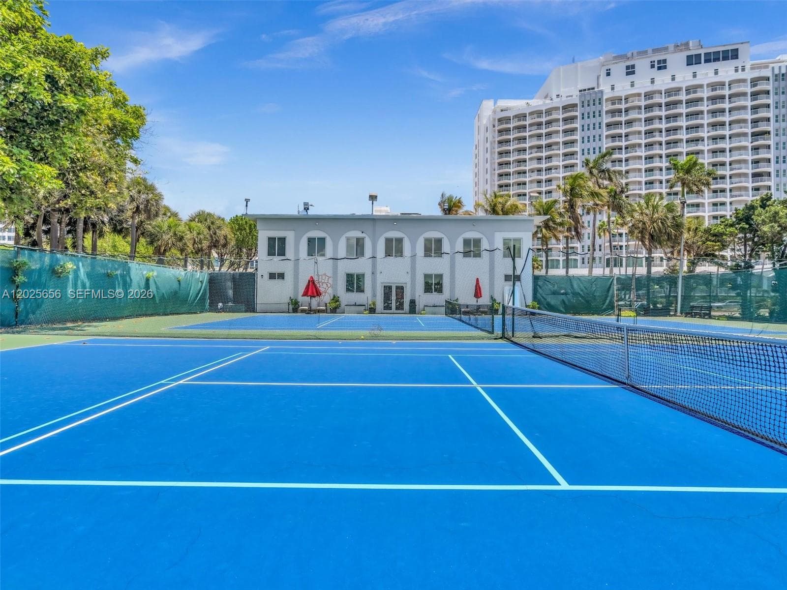 THE CARRIAGE HOUSE · #107 in Miami Beach - Photo 26
