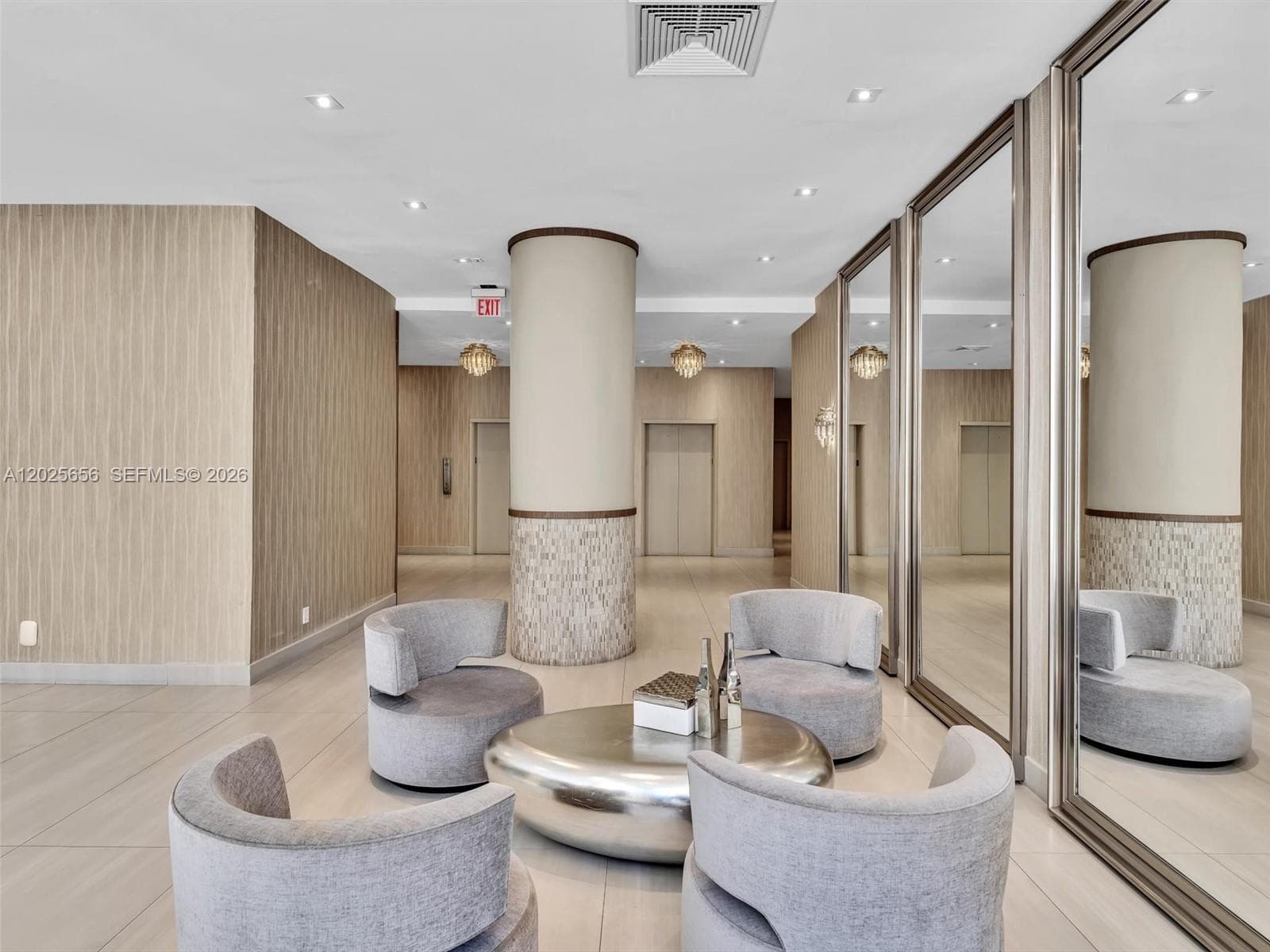 THE CARRIAGE HOUSE · #107 in Miami Beach - Photo 38