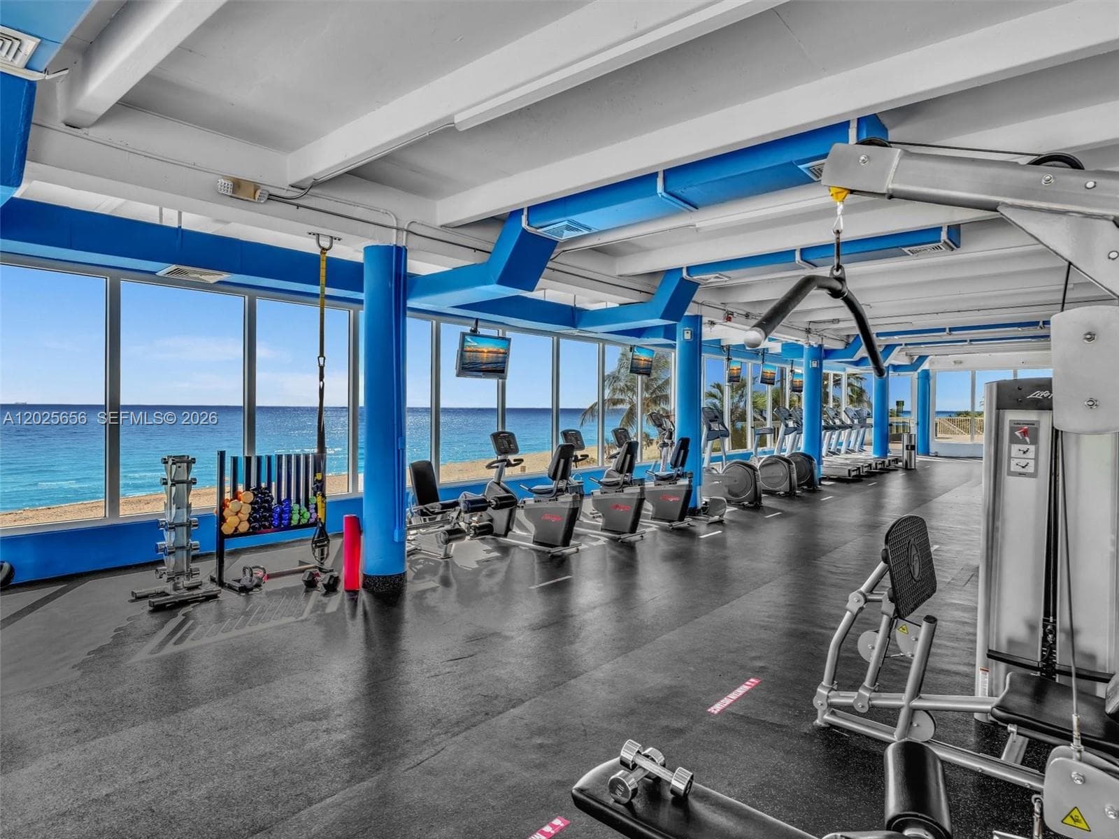 THE CARRIAGE HOUSE · #107 in Miami Beach - Photo 35