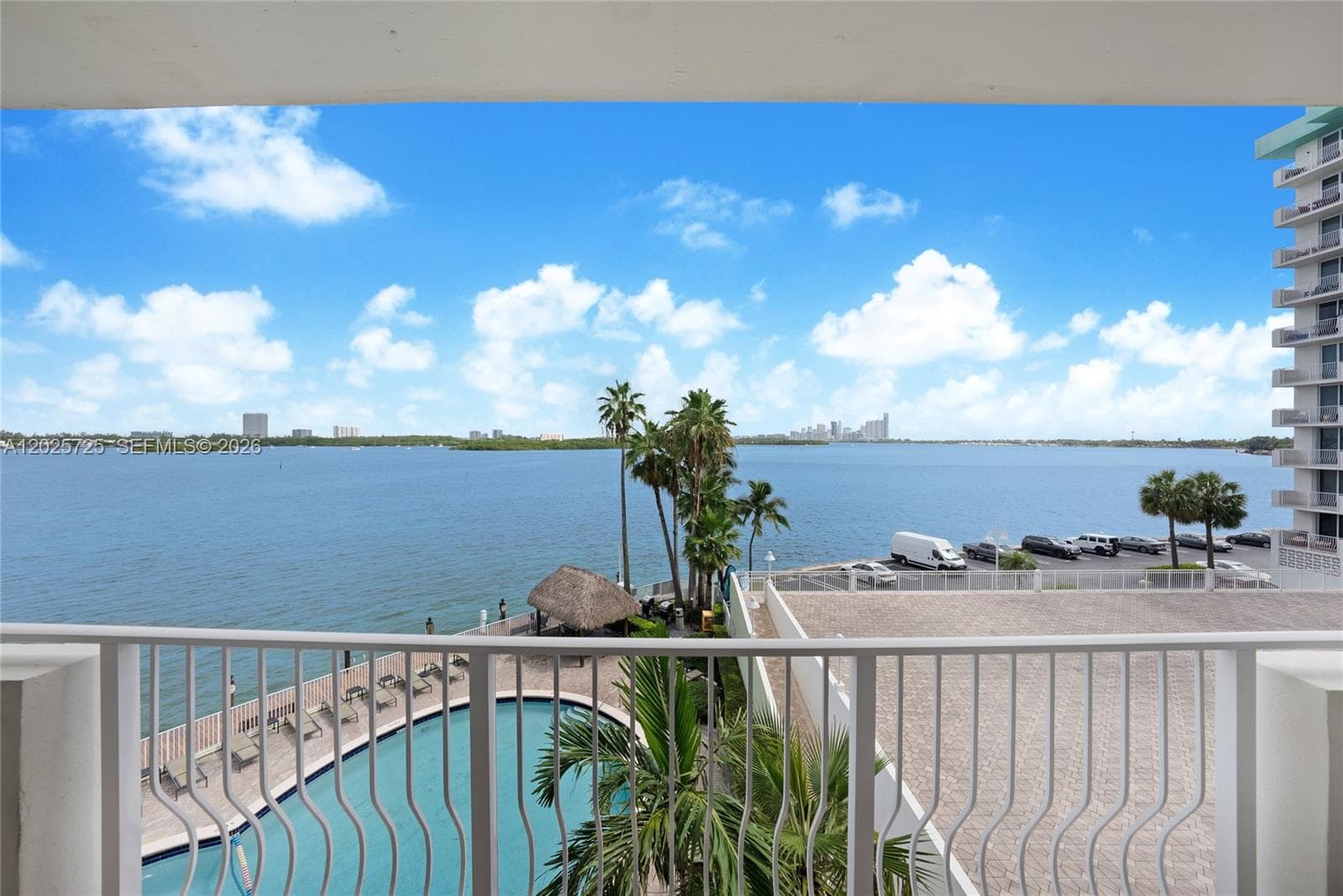 ISLAND POINTE CONDO · #4R in Bay Harbor Islands - Photo 3