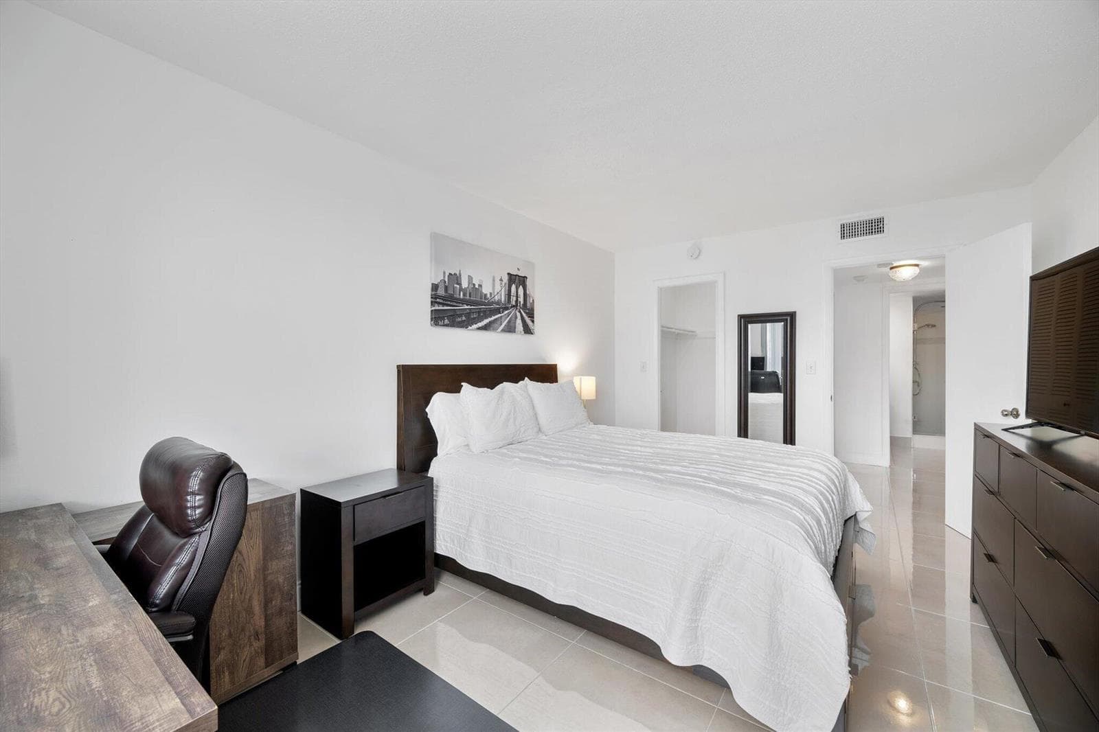 21-1080 94th St APT 411_021
