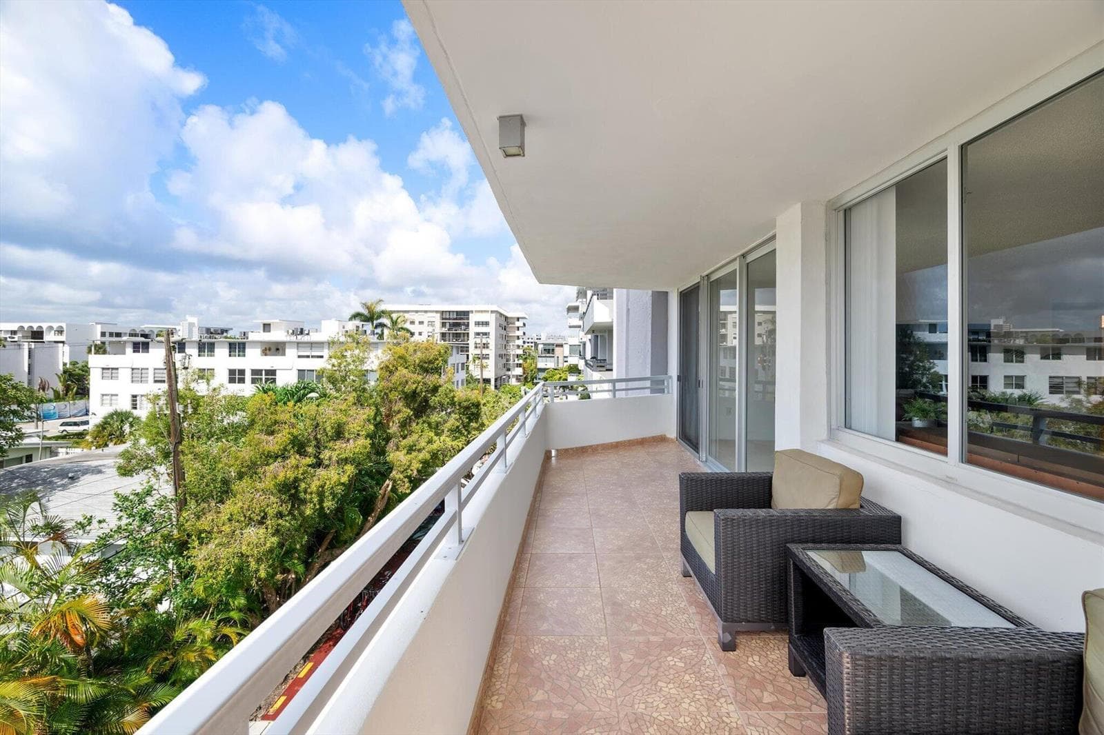 26-1080 94th St APT 411_026