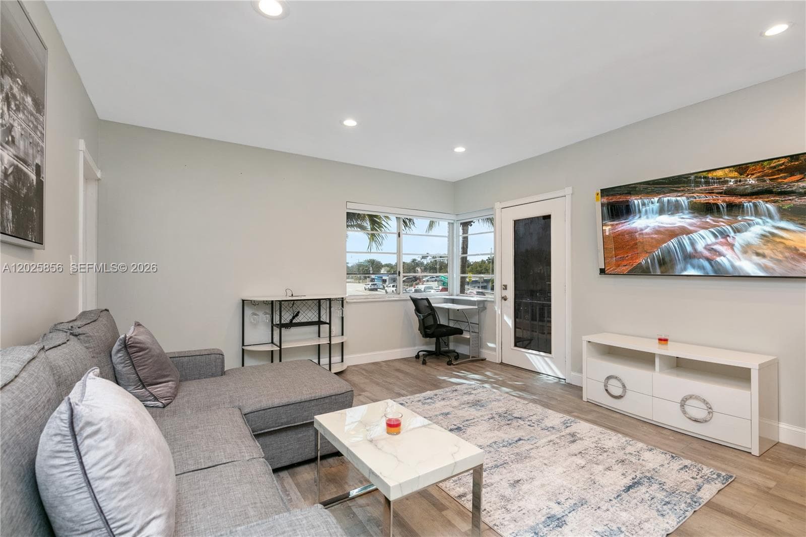 WATERSIDE CONDO · #6 in Miami Beach - Photo 4