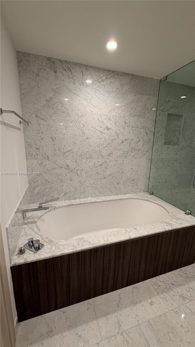 Brickell Flatiron · #2014 in Miami - Photo 26