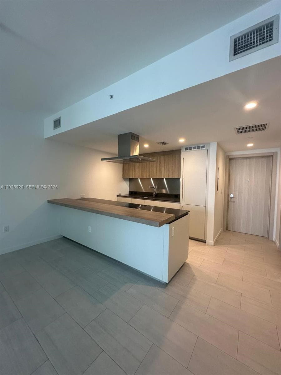 Brickell Flatiron · #2014 in Miami - Photo 20