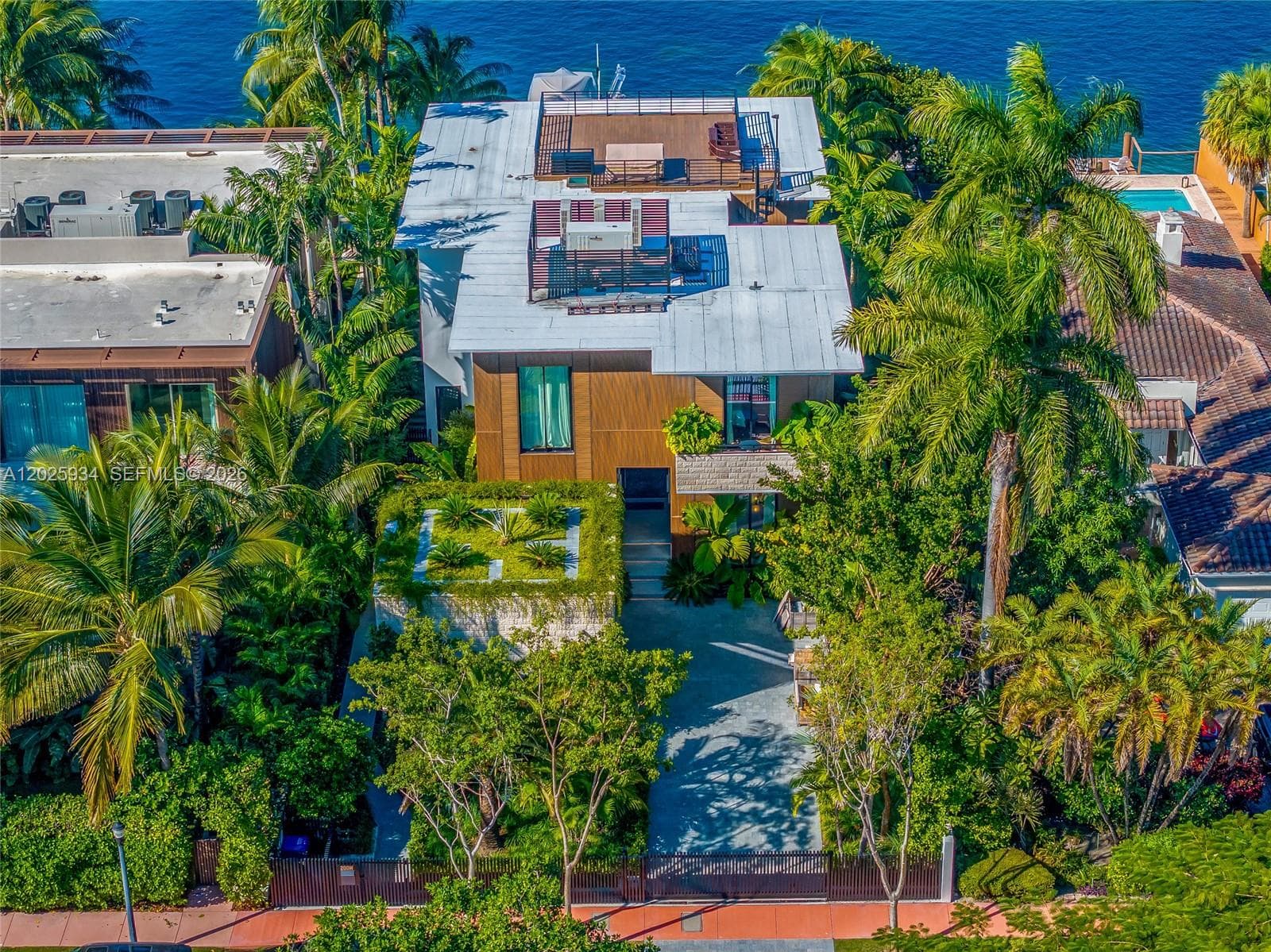 200 W Rivo Alto Dr photo 69