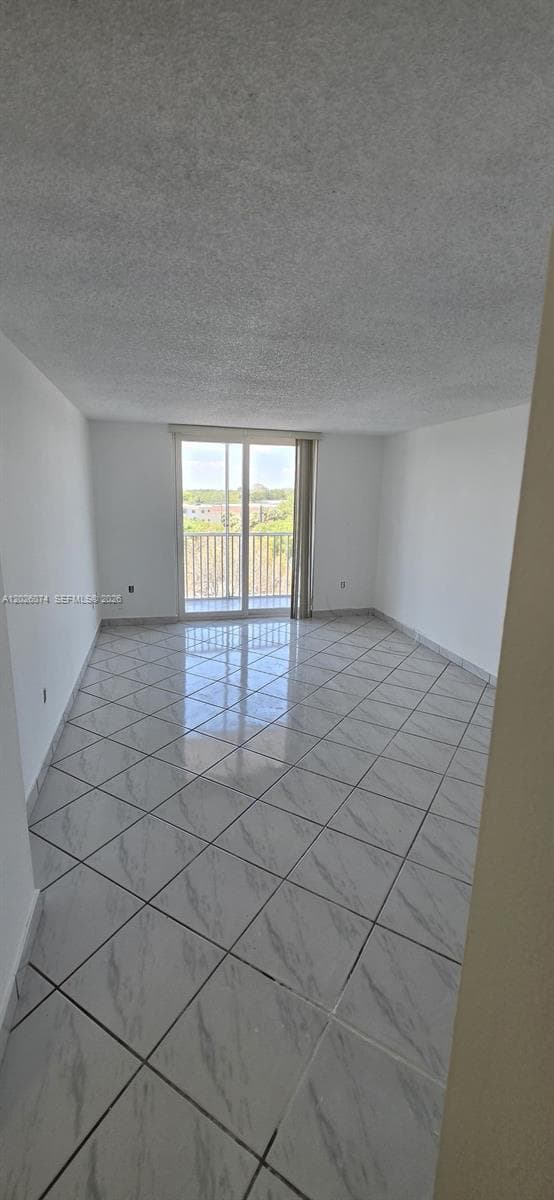 WOODSIDE APTS CONDO · #B601 in North Miami Beach - Photo 6
