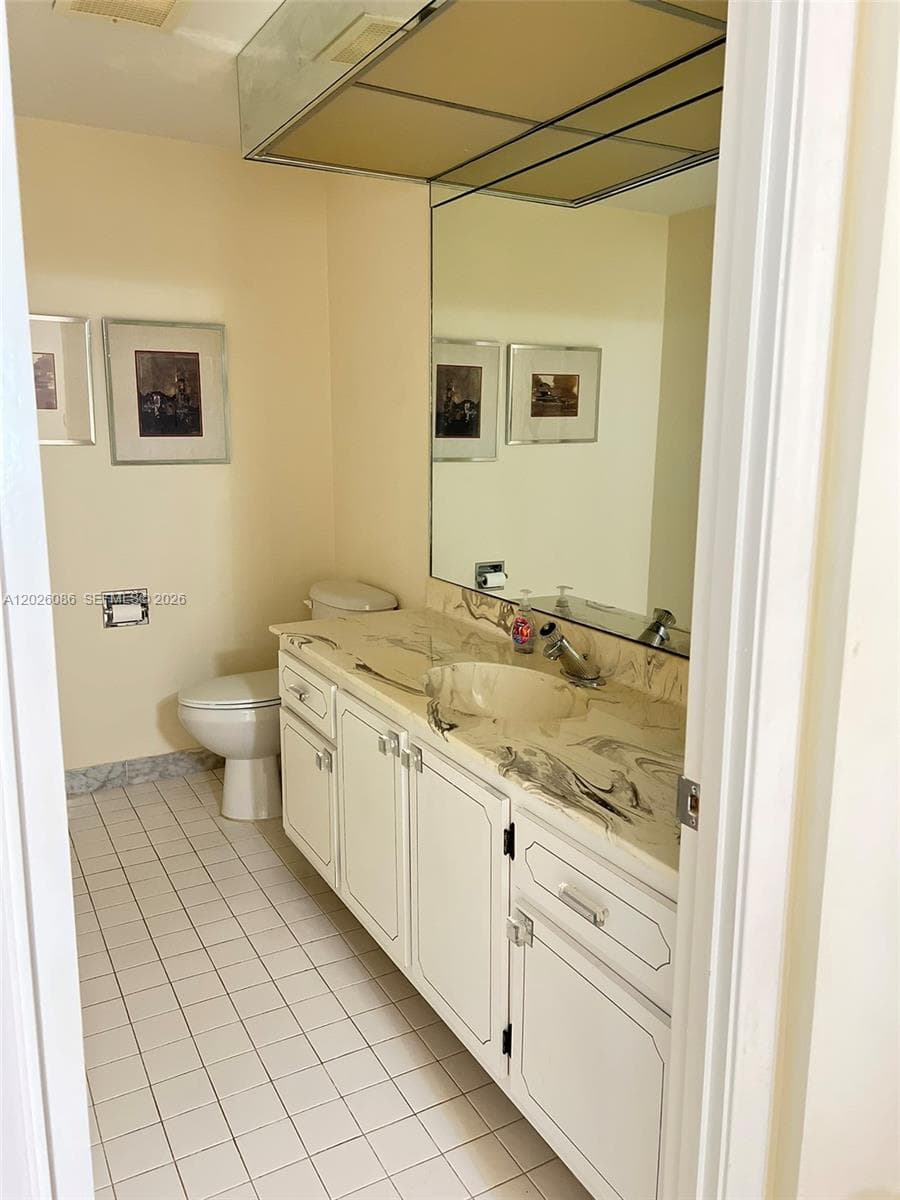 Prince George · #21A in Hallandale Beach - Photo 14