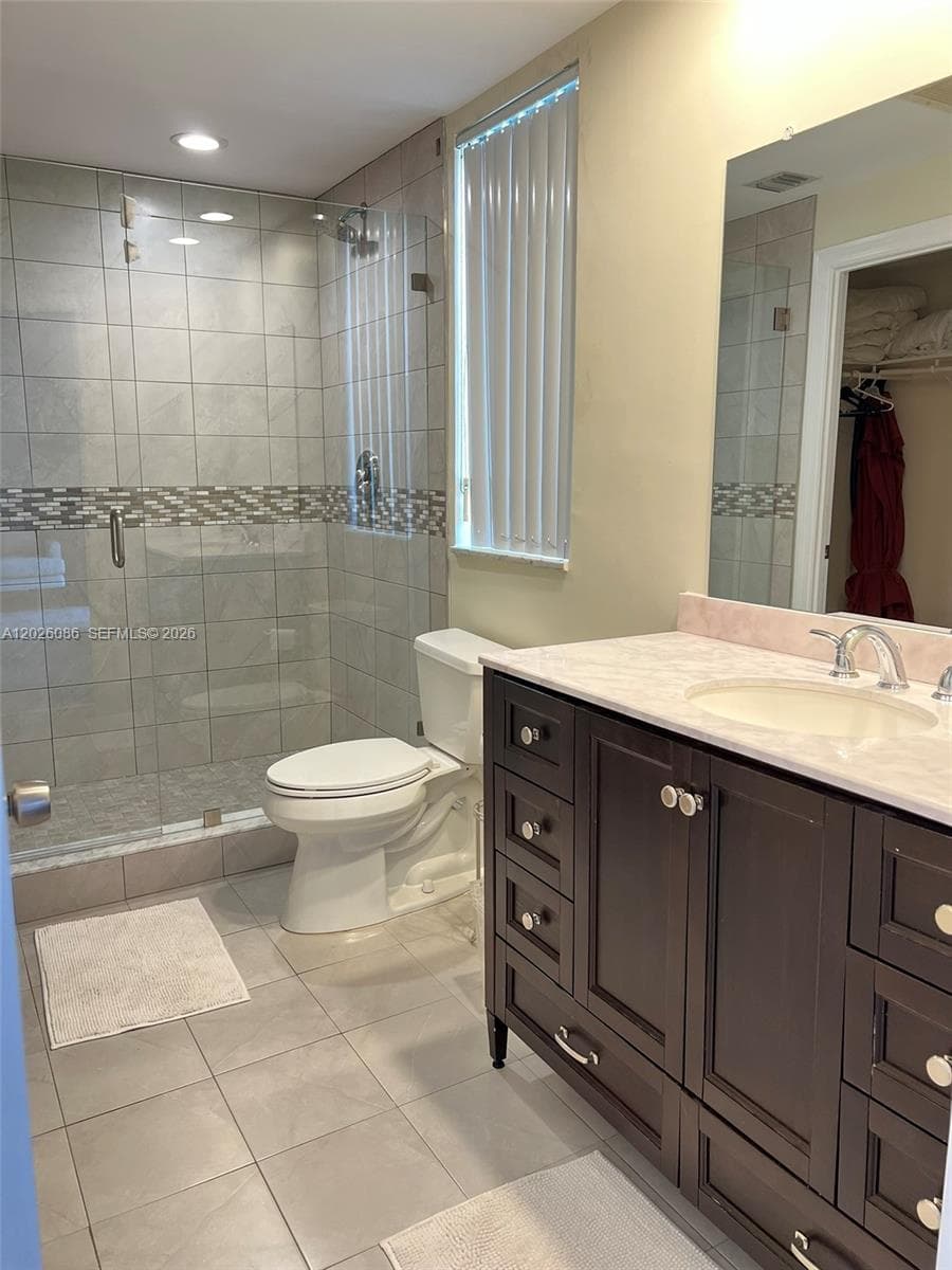 Prince George · #21A in Hallandale Beach - Photo 21