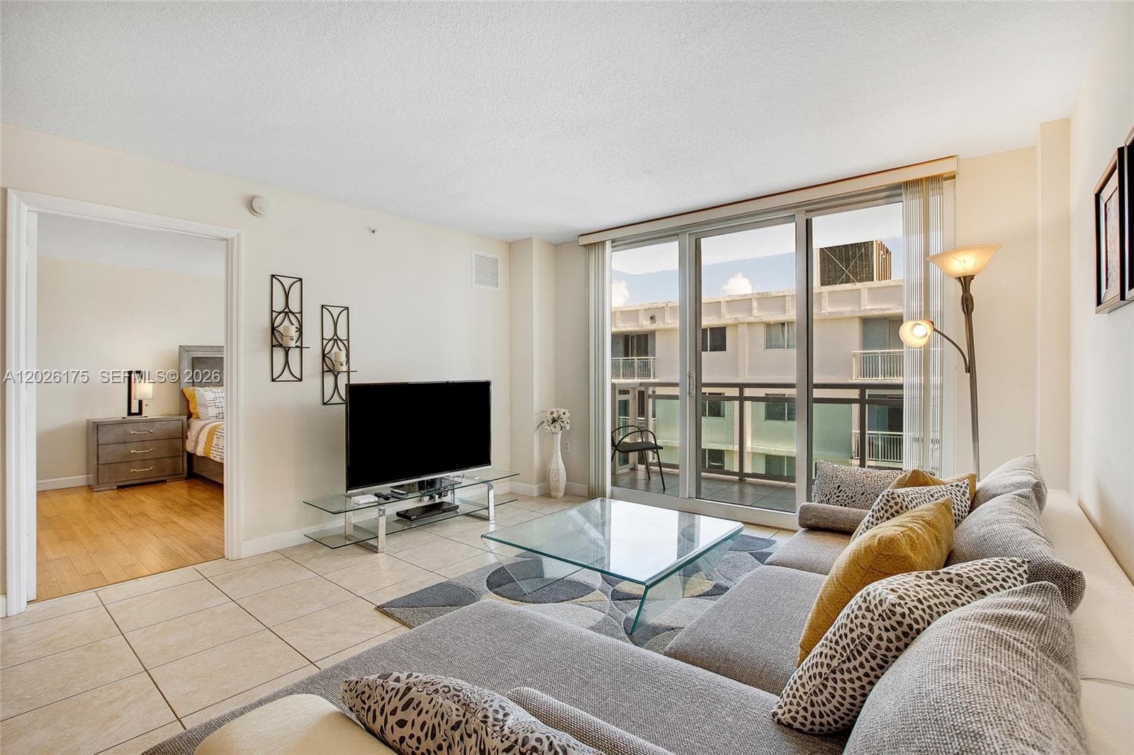 THE COLLINS CONDO · #1608 in Miami Beach - Photo 2