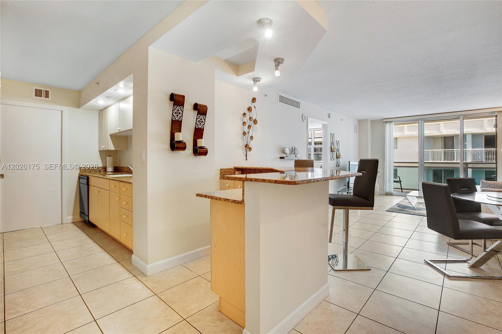 THE COLLINS CONDO · #1608 in Miami Beach - Photo 9