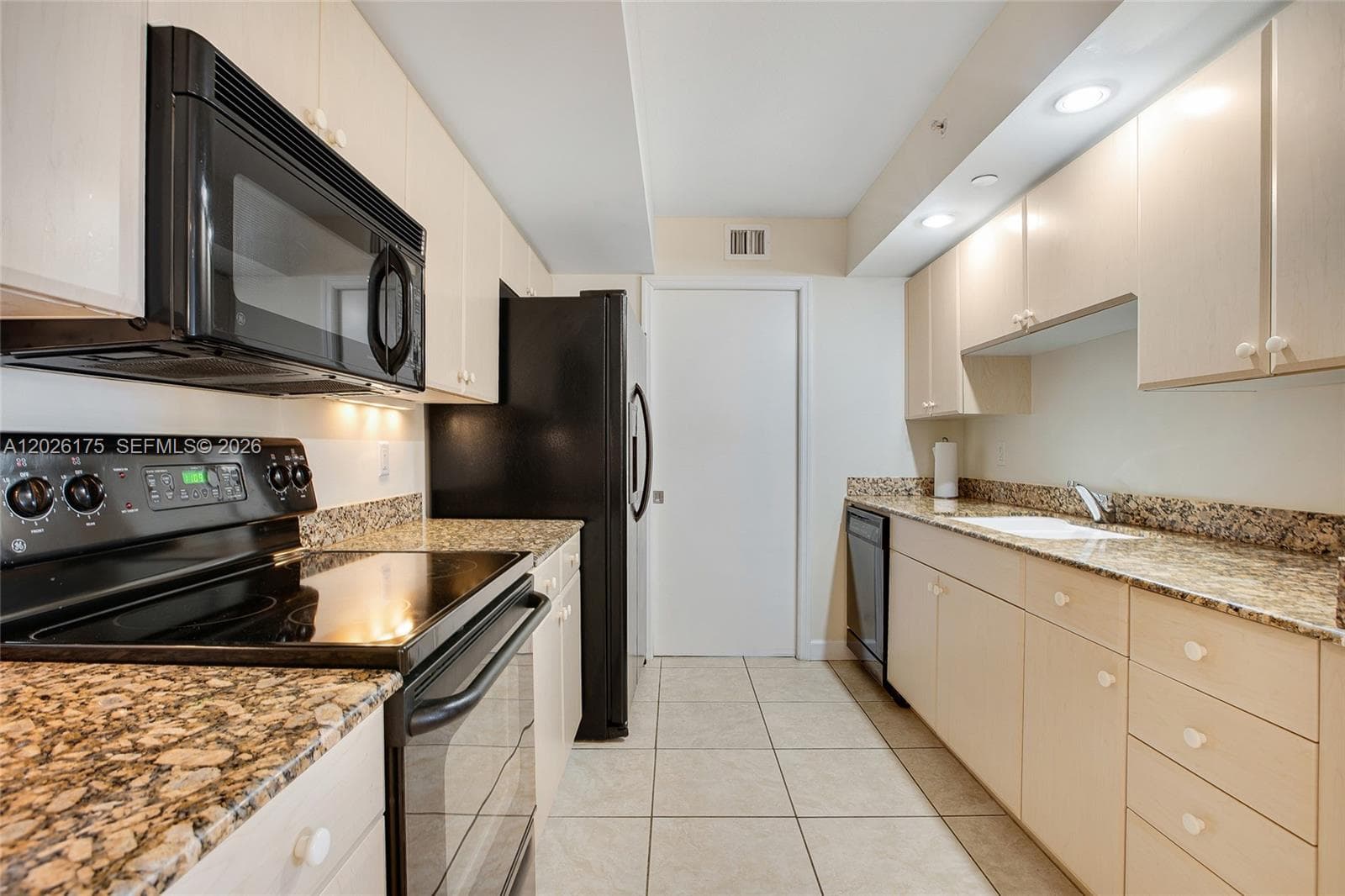 THE COLLINS CONDO · #1608 in Miami Beach - Photo 10