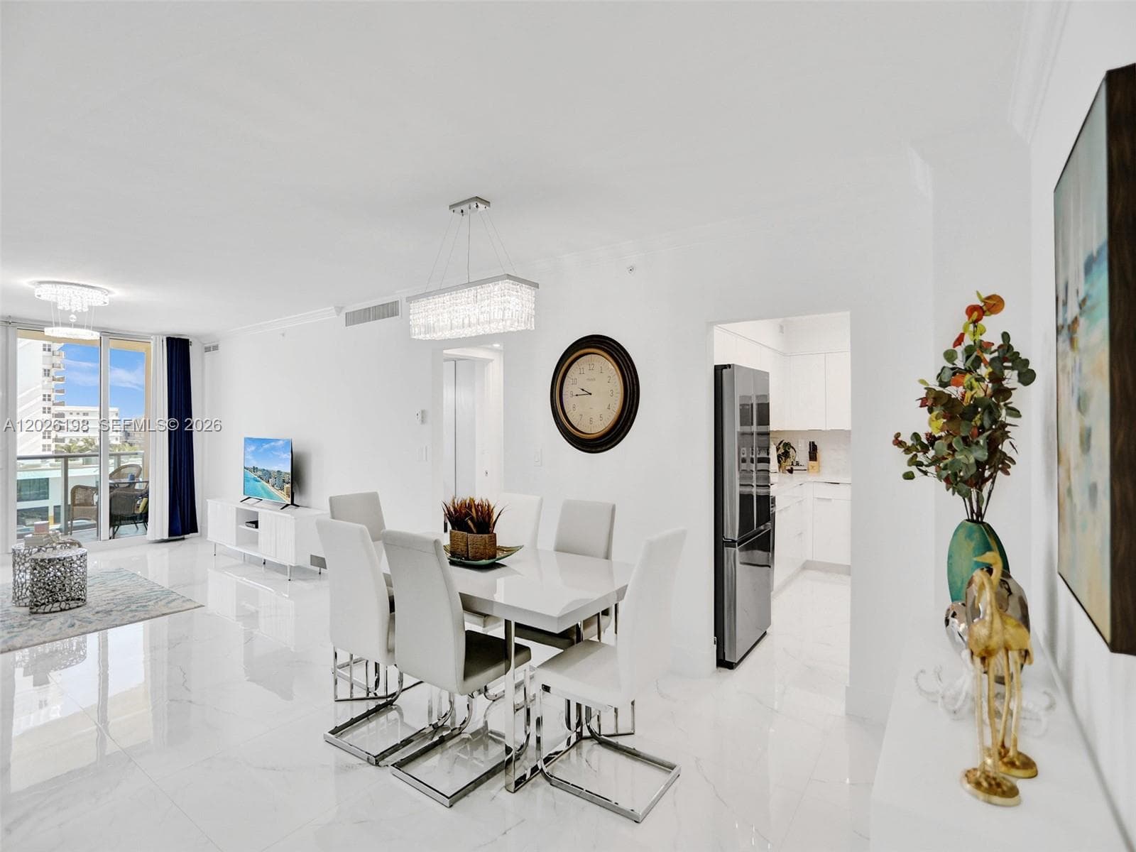 WAVE CONDO · #639 (available Sep 22) in Hollywood - Photo 2