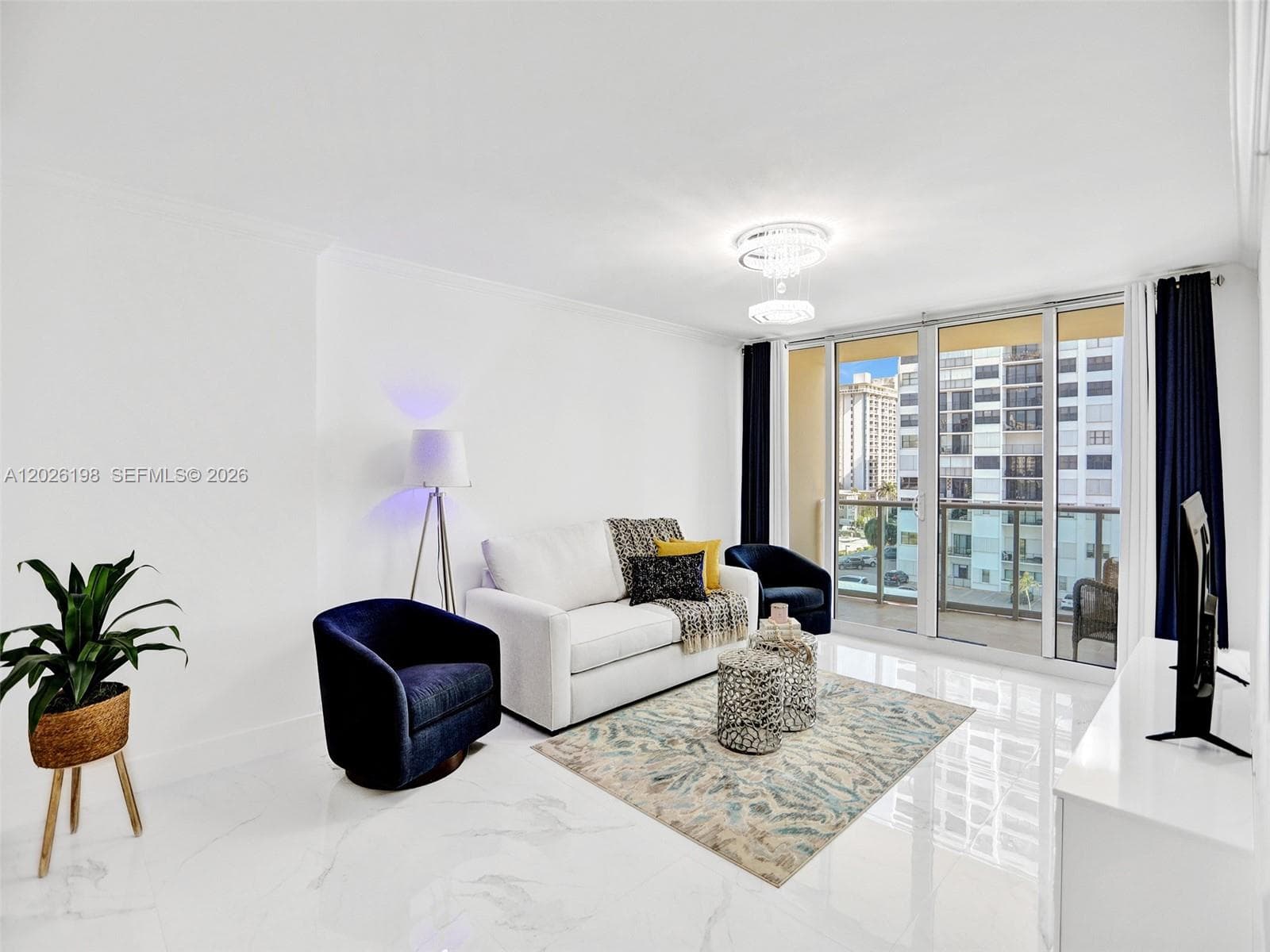WAVE CONDO · #639 (available Sep 22) in Hollywood - Photo 3