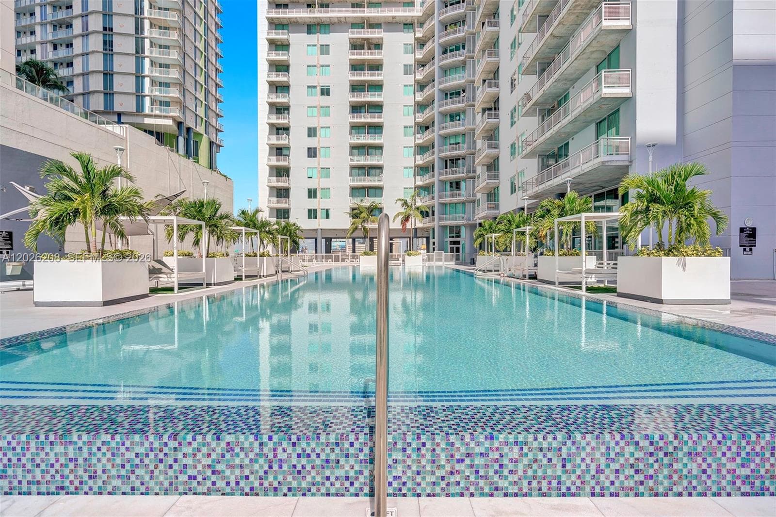 NEO VERTIKA CONDO · #PHI12 in Miami - Photo 26