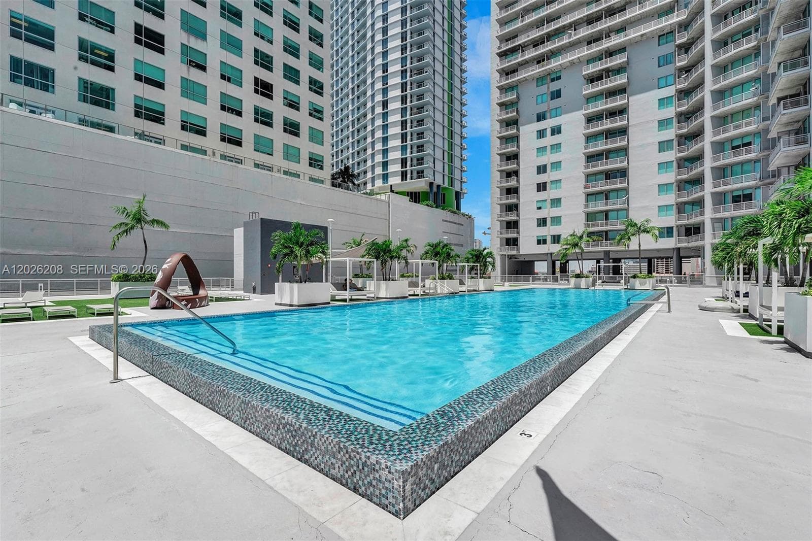 NEO VERTIKA CONDO · #PHI12 in Miami - Photo 28