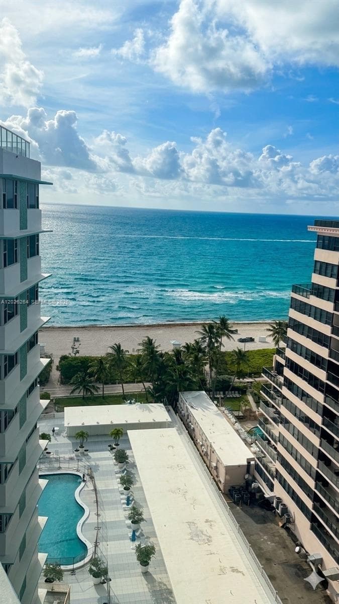 Imperial House · #15B in Miami Beach - Photo 3