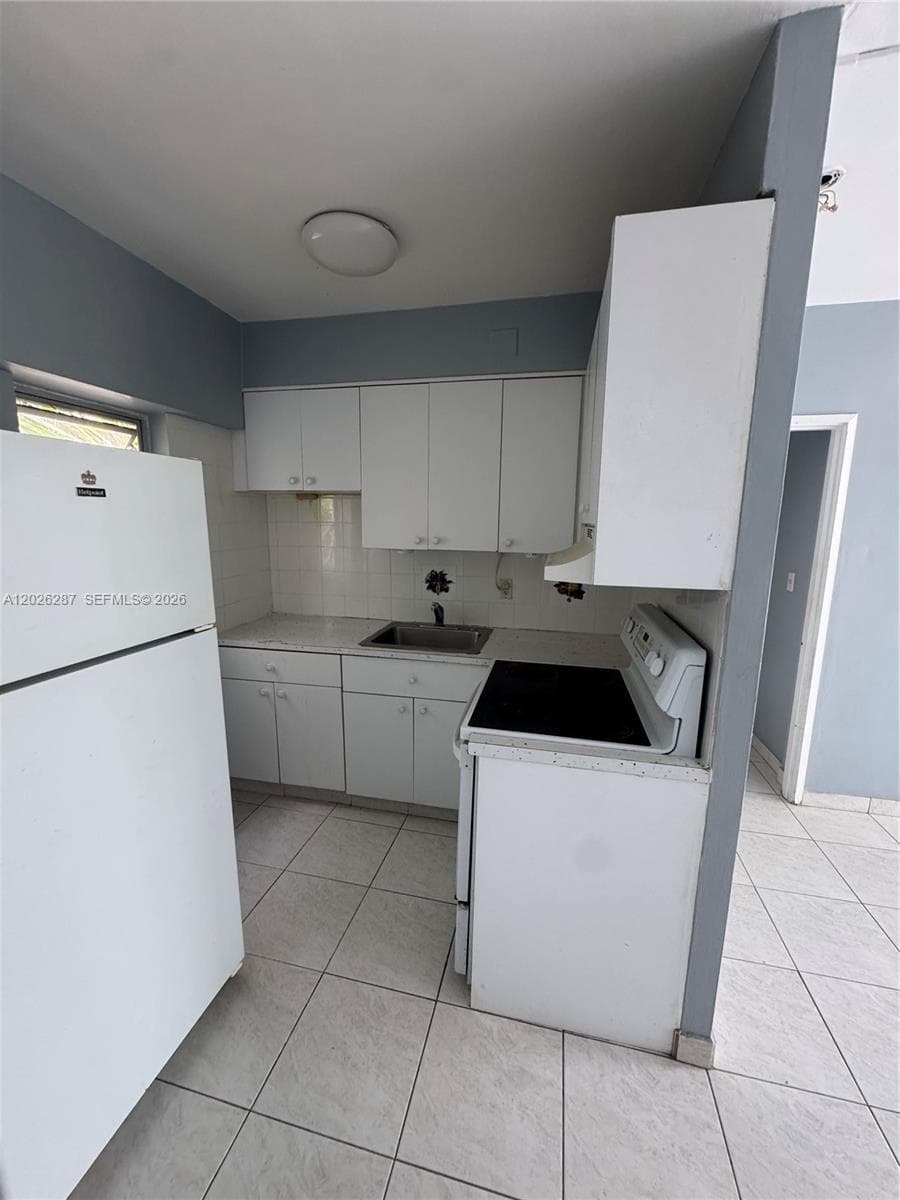 HARBOUR BAY CONDO · #A6 in Bay Harbor Islands - Photo 3
