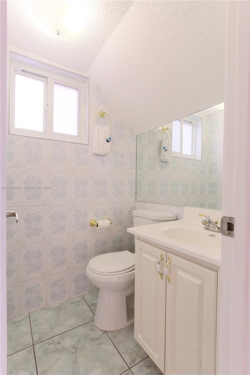 601 SW 116th ct photo 13