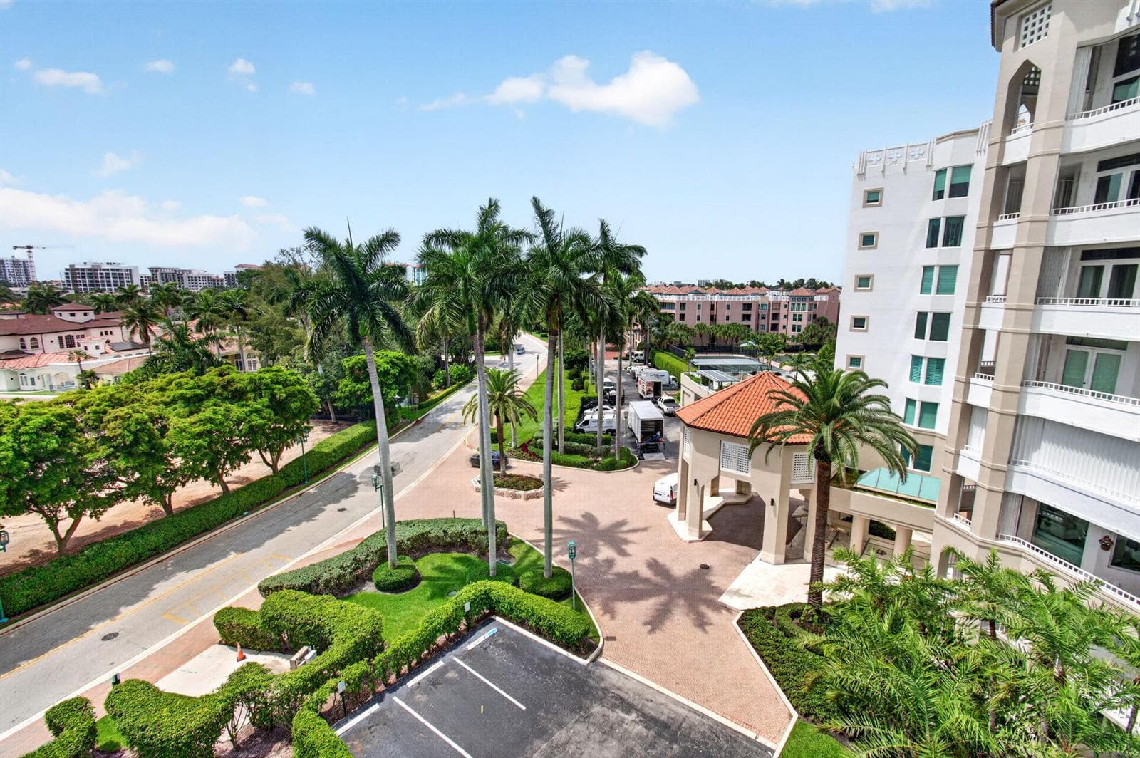 Walk to Downtown Boca!