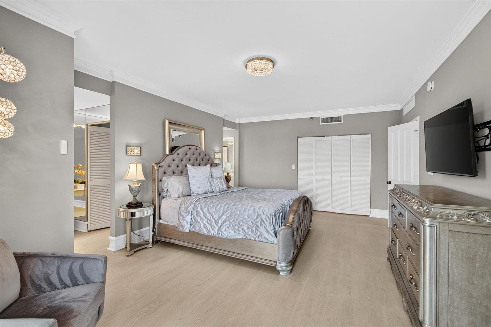 Spacious Primary Suite