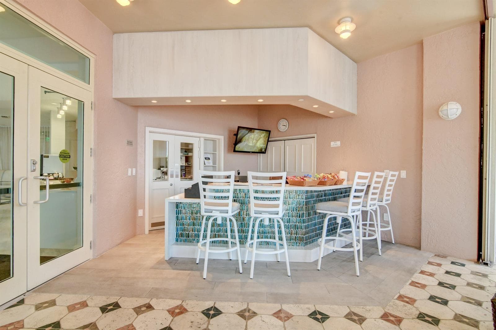 Pool Snack Bar