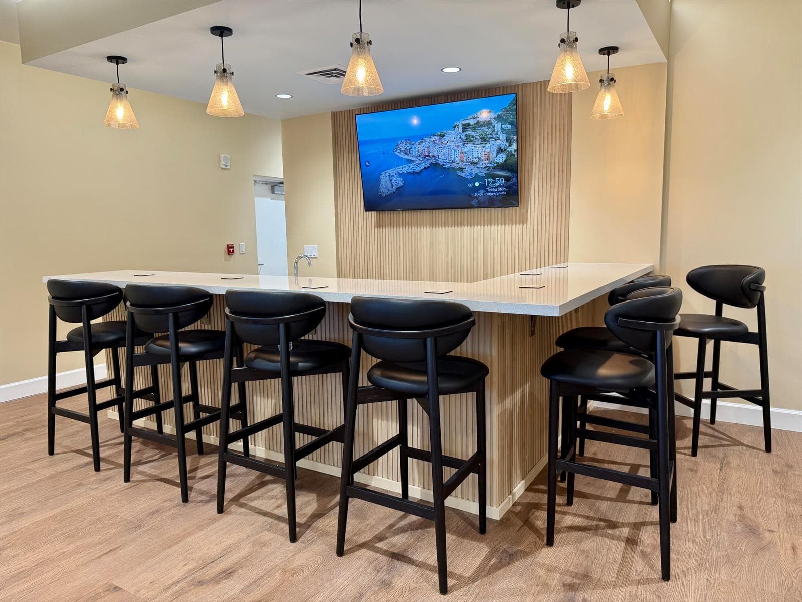 CLUBHOUSE