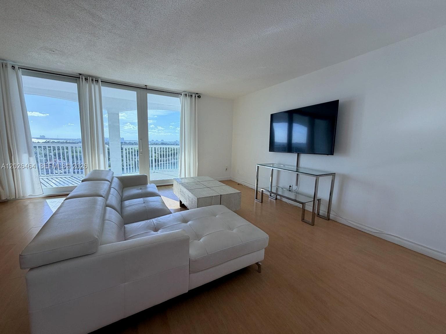 THE CARRIAGE HOUSE CONDO · #1022 in Miami Beach - Photo 4
