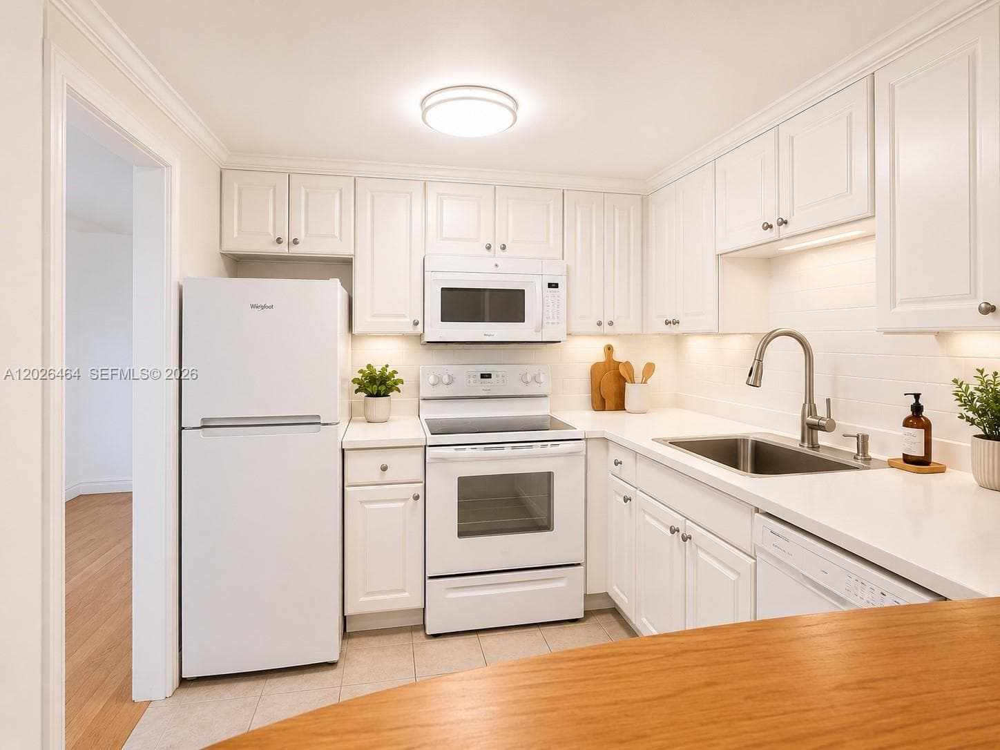 THE CARRIAGE HOUSE CONDO · #1022 in Miami Beach - Photo 8