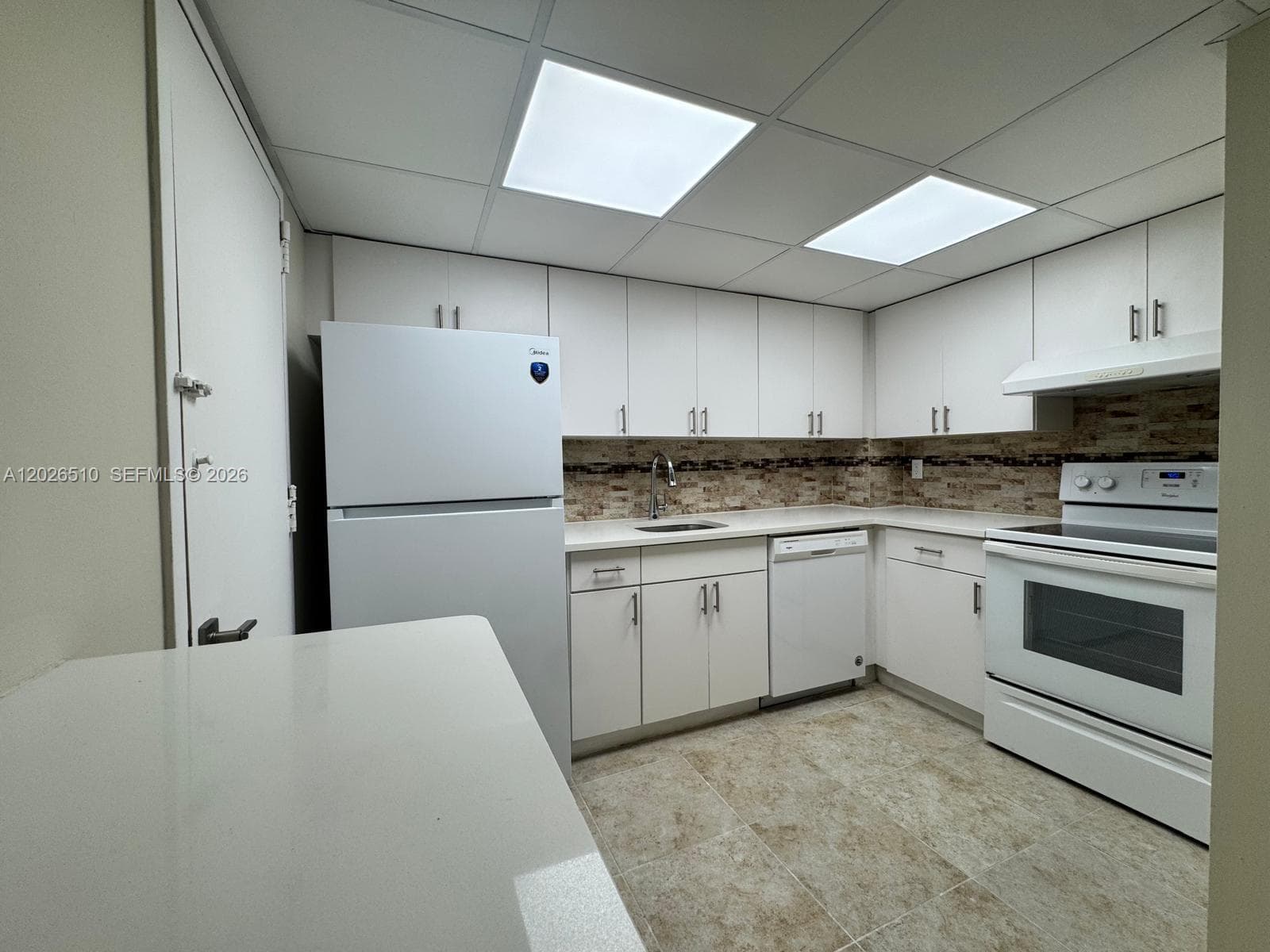 OCEAN VIEW TOWERS CONDO · #614 in Hallandale Beach - Photo 6