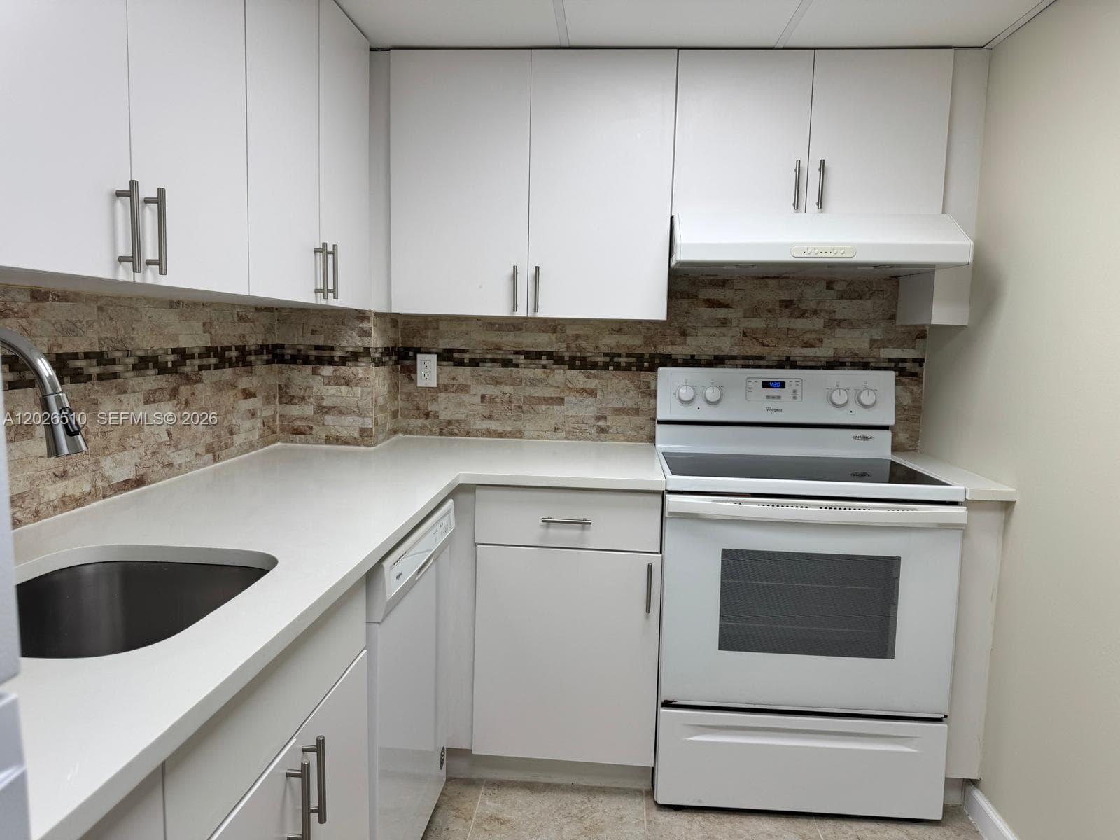 OCEAN VIEW TOWERS CONDO · #614 in Hallandale Beach - Photo 16