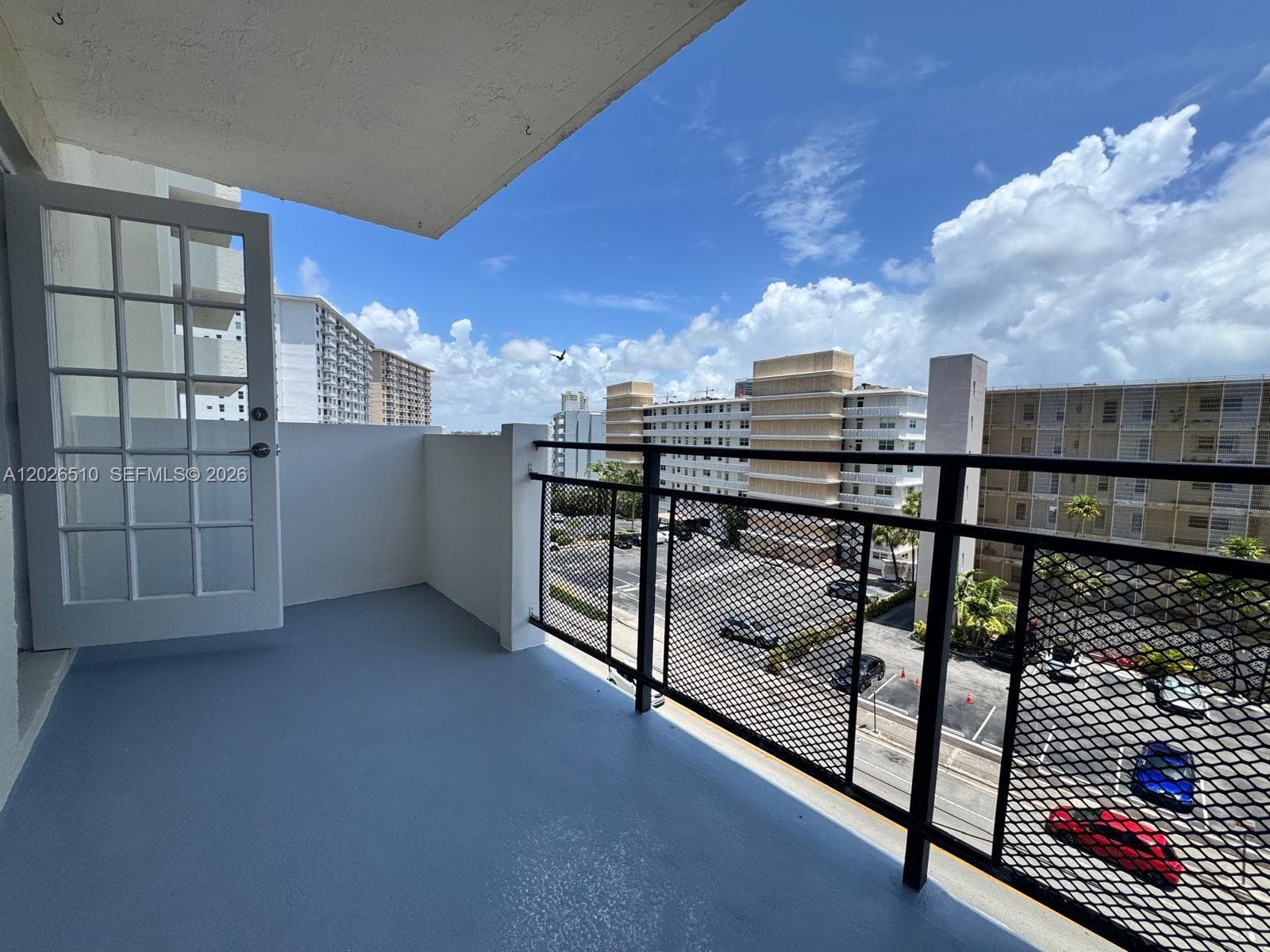 OCEAN VIEW TOWERS CONDO · #614 in Hallandale Beach - Photo 4