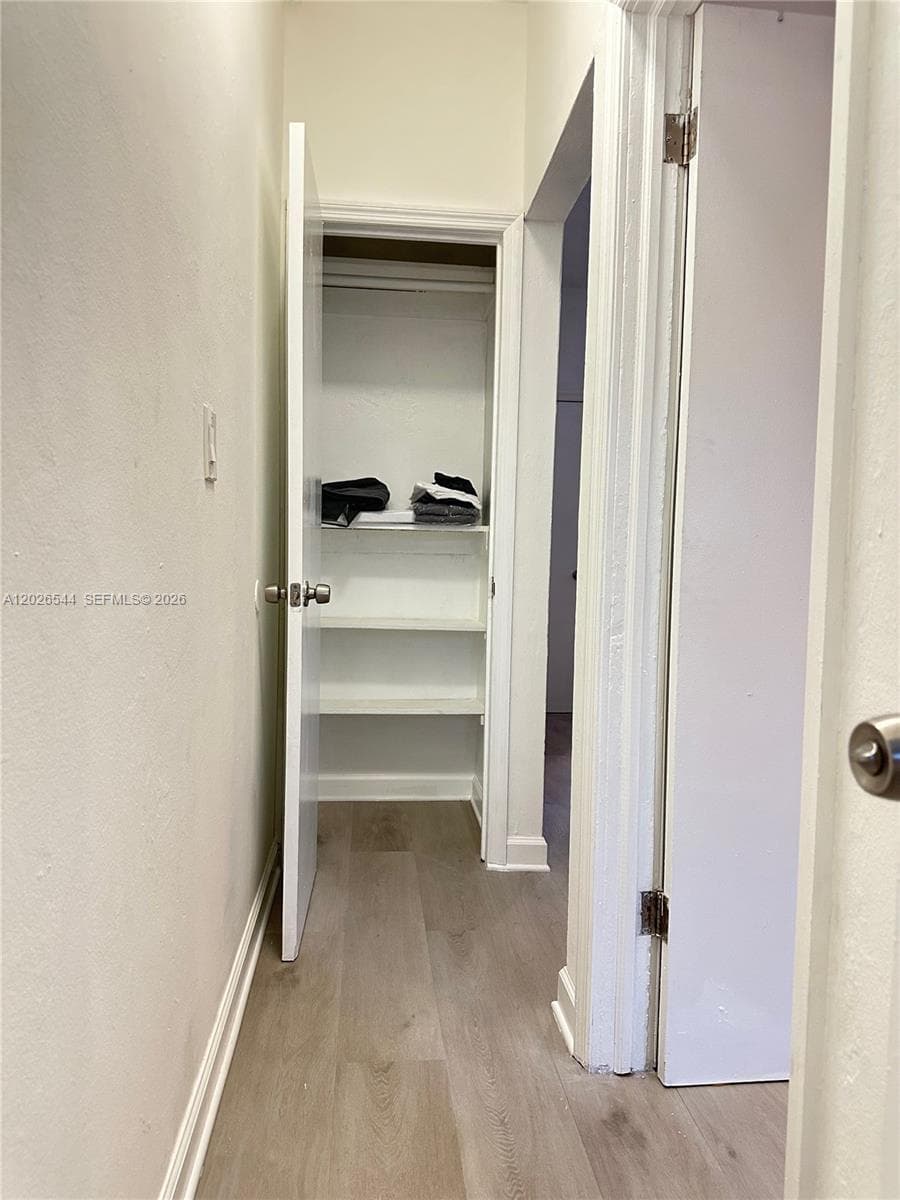 the lorena Condo · #7 in Miami Beach - Photo 8