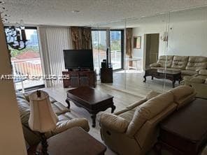 WINSTON TOWERS 600 CONDO · #502 in Sunny Isles Beach - Photo 4