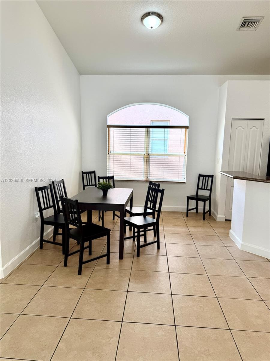 3951 NE 11th Dr photo 13